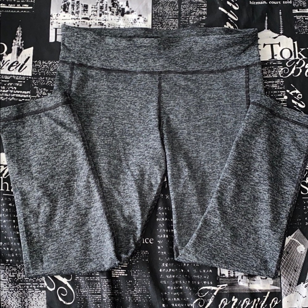 Under Armour Women’s Cropped Leggings